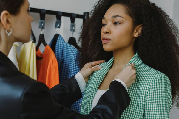 Trouver les chaussures de mariage idéales : le guide incontournable pour mêler confort et style chic !